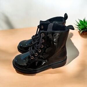 NWOT H&M Girl Black Lace Up Boots With Zipper On The Side Size 13.5